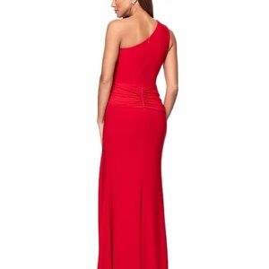Elegant Red One-Shoulder Dress